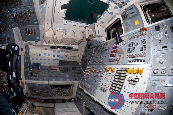 高科技设备揭秘 美国航天飞机驾驶舱复杂室内大曝光