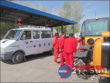 凯斯伸缩臂式多功能车落户我国甘肃玉门油田