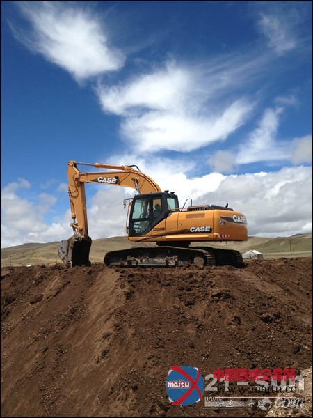 凯斯会思考挖掘机:甘南公路建设主力军