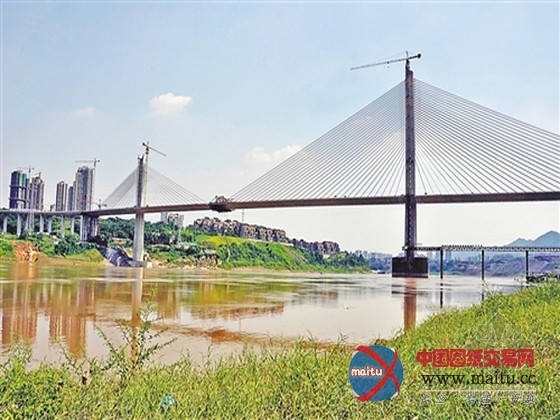 中国首座轨道交通专用混凝土结构单体斜拉桥合龙