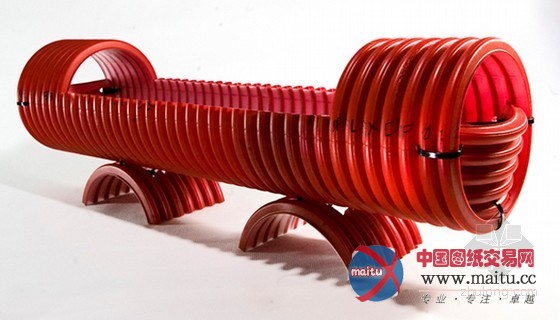 Fabian Andino设计的彩色管道改装花盆