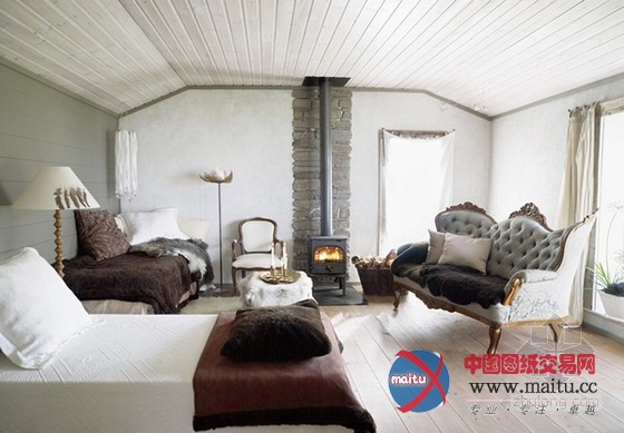 波兰自然乡村风格的湖边小屋