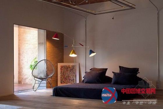 西班牙浓厚工业风住宅设计 出人意料的创意-室
