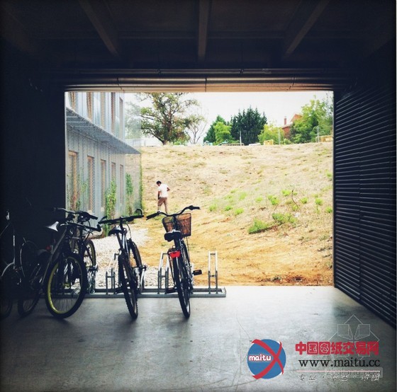 Data AE等设计的西班牙Sant Cugat学生公寓