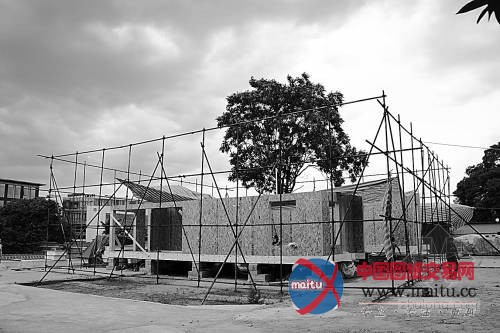 造一所能读懂人类的语言、发出呼吸声的房子