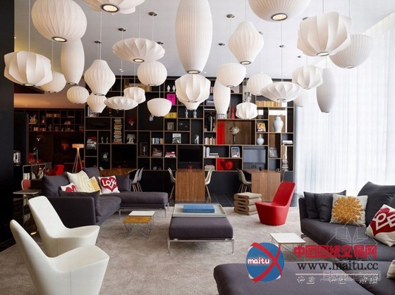 “盒子组装”的伦敦连锁酒店设计