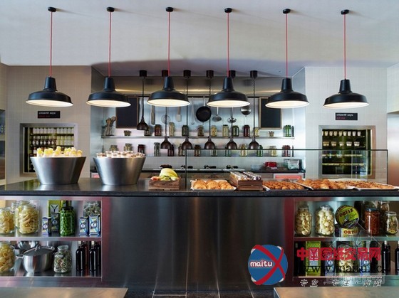 “盒子组装”的伦敦连锁酒店设计