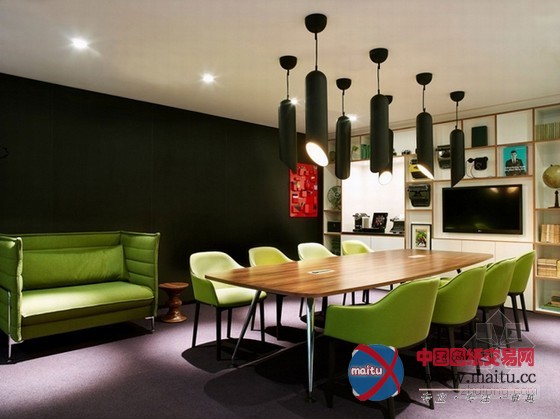 “盒子组装”的伦敦连锁酒店设计