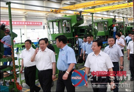 安徽省委书记张宝顺一行到奇瑞重工调研