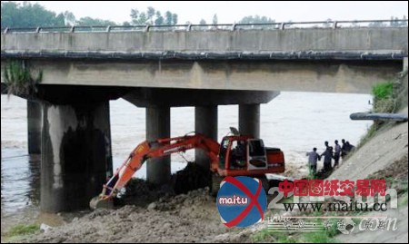 挖掘机装载机抢险忙 福建2441台设备上岗