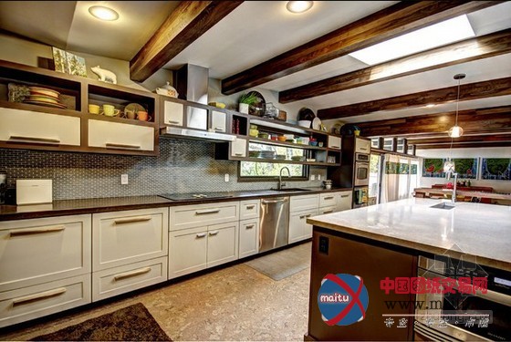 英国温馨惬意充满童趣住宅设计