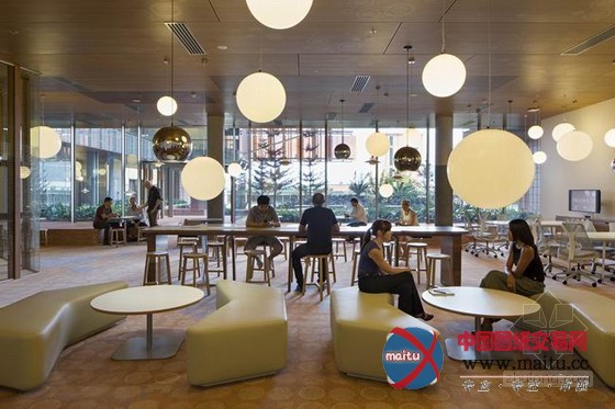 澳大利亚昆士兰的翻译研究所办公空间