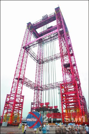 世界起吊能力最大液压提升式起重机问世