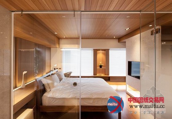 台湾木质色调的现代别墅装修