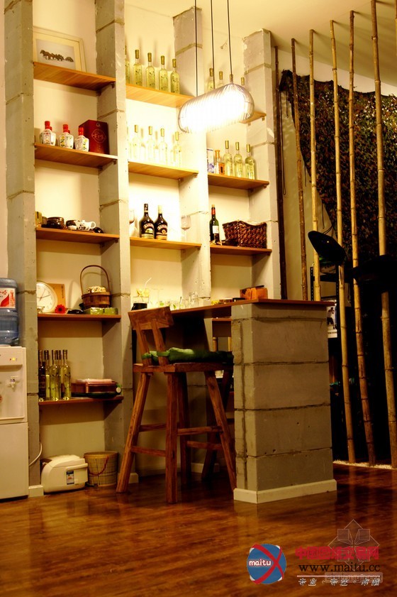 北京郊外工作室装修设计 物质的质感传达自然张力