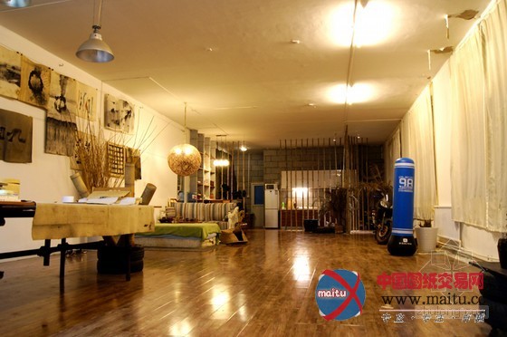 北京郊外工作室装修设计 物质的质感传达自然张力