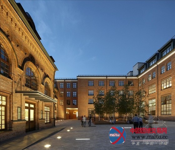 John McAslan + Partners设计的斯坦尼斯拉夫斯基工厂