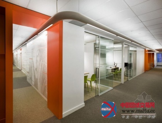 充满活力的Astral Media公司新的办公室设计