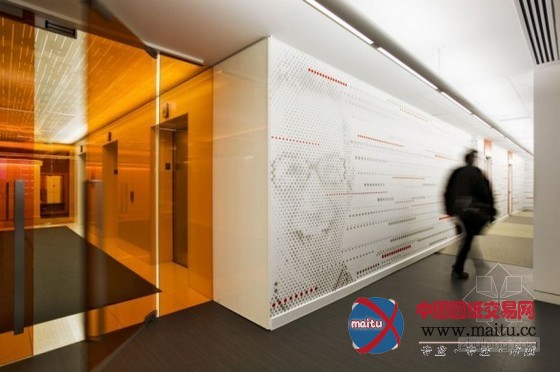 充满活力的Astral Media公司新的办公室设计