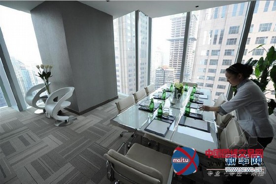 重庆造价20亿最高楼主体完工 共78层高339米