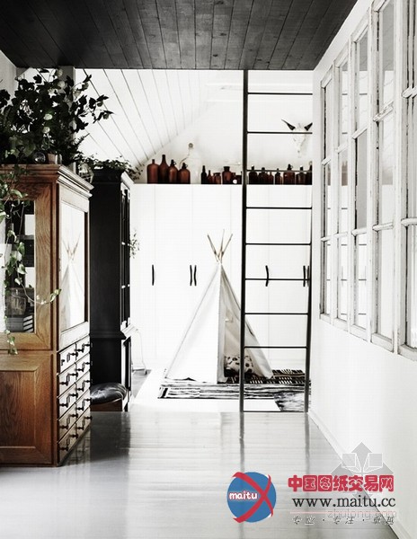 瑞典乡村风格公寓装修 黑与白水乳交融