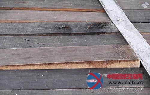 黄山耗资200万修复观光桥 完工两月桥面出现断裂