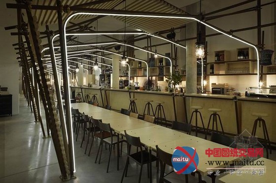 独特装饰 神秘的法国24Lines咖啡厅装修设计