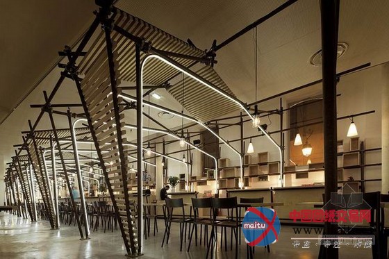 独特装饰 神秘的法国24Lines咖啡厅装修设计