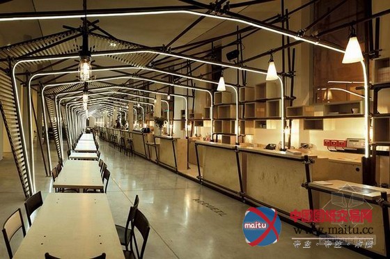 独特装饰 神秘的法国24Lines咖啡厅装修设计