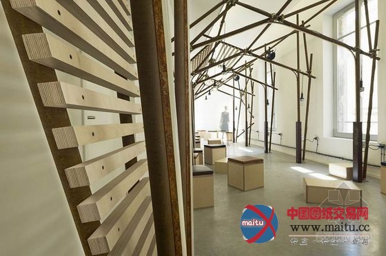 独特装饰 神秘的法国24Lines咖啡厅装修设计