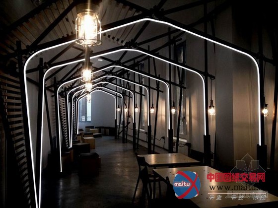 独特装饰 神秘的法国24Lines咖啡厅装修设计