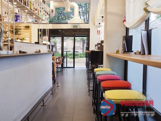 马德里QUBE餐厅设计 木质装饰自然清新