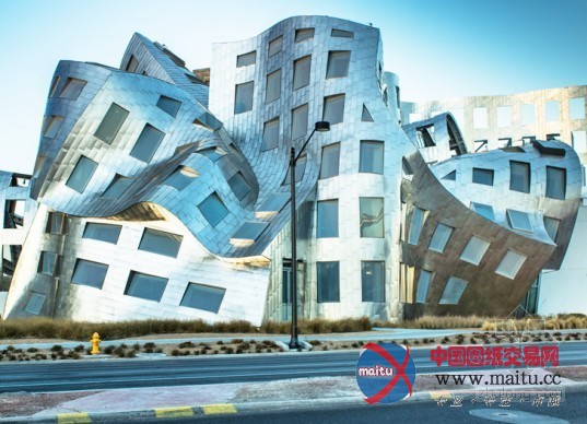 弗兰克•盖里:创作时更喜欢像一个时髦的独裁者