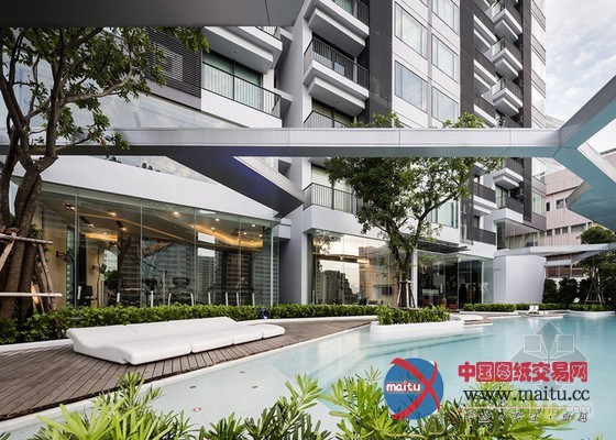 TROP设计的曼谷屋顶泳池