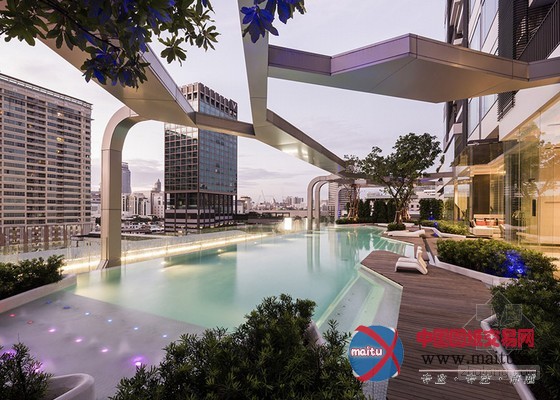 TROP设计的曼谷屋顶泳池