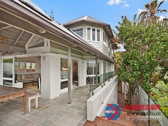 拜伦湾冲浪屋:好莱坞大牌也得排队入住