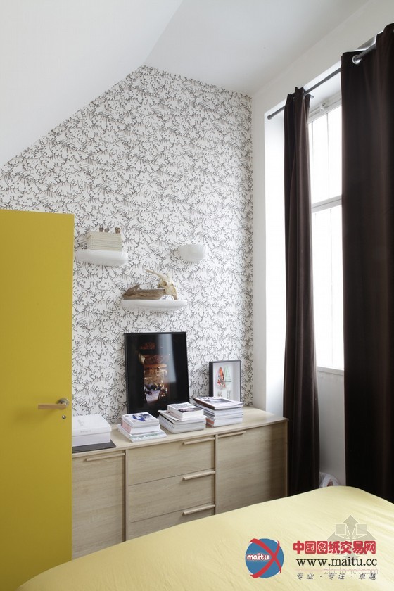 温室改造的巴黎阁楼公寓设计