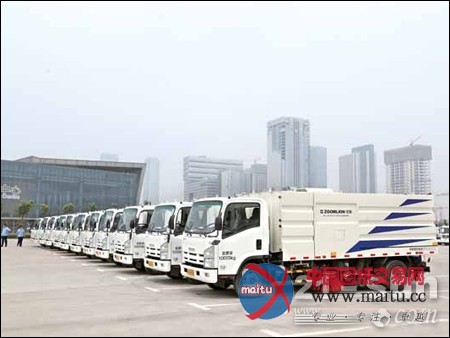 中联重科环卫洗扫车助力南京市环境攻坚战