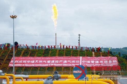 中缅油气管道贯通 可绕开马六甲进口中东原油