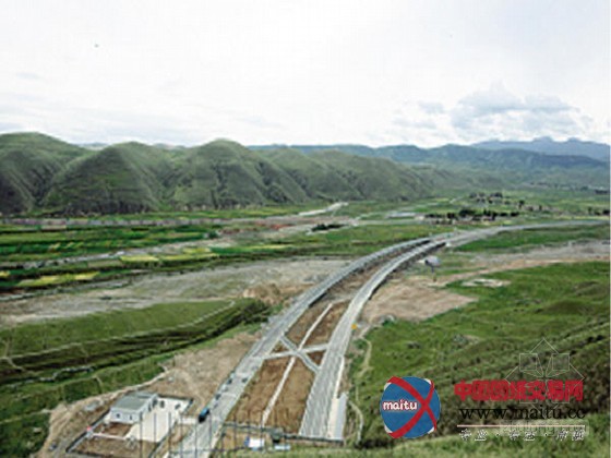 海拔最高乌鞘岭隧道群全线打通