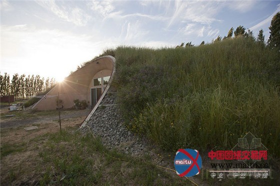 节能耐用的加州掩土屋模板