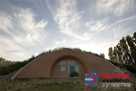 节能耐用的加州掩土屋模板