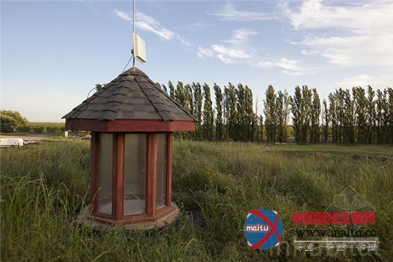 节能耐用的加州掩土屋模板