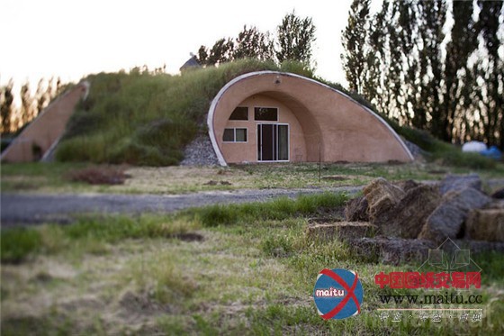 节能耐用的加州掩土屋模板