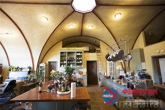 节能耐用的加州掩土屋模板