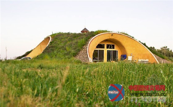 节能耐用的加州掩土屋模板