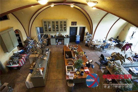 节能耐用的加州掩土屋模板