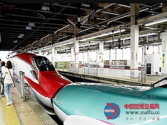 日本新型高铁E6系 红色鸭嘴外观震撼