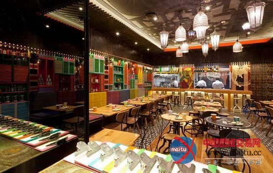 泰国精致的Tanoon Mai餐厅设计 诉说着当时的故事