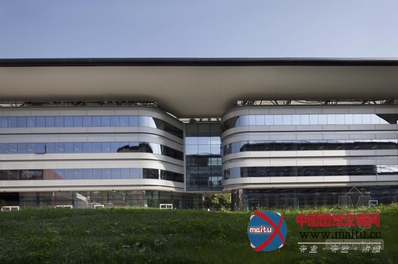 福斯特等联合设计的意大利Luigi Einaudi校园